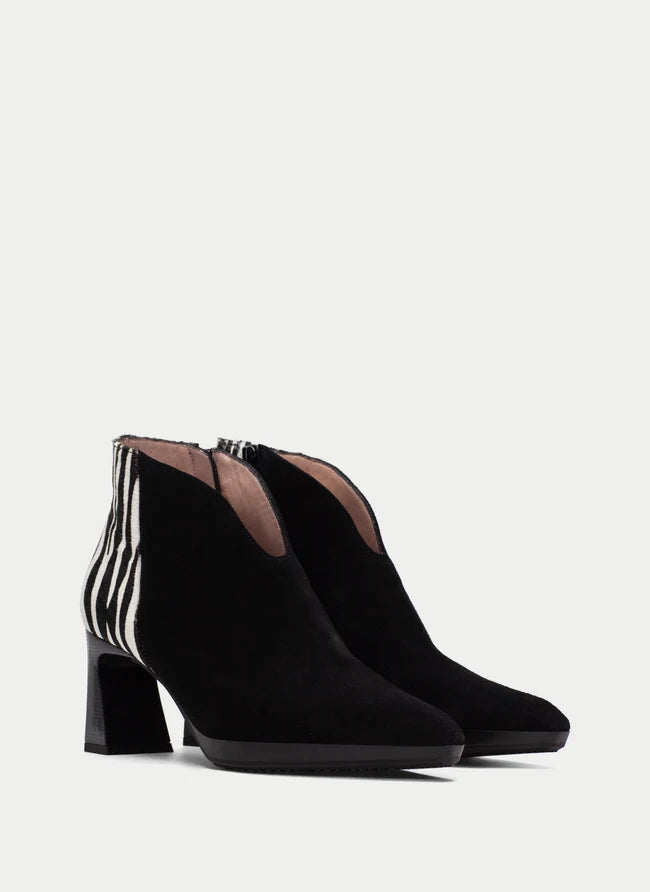 Hispanitas Velour Ankle Boot