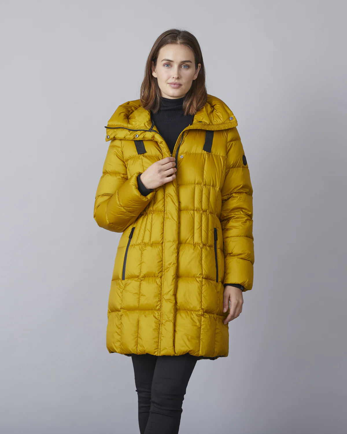 Junge Light Down Coat