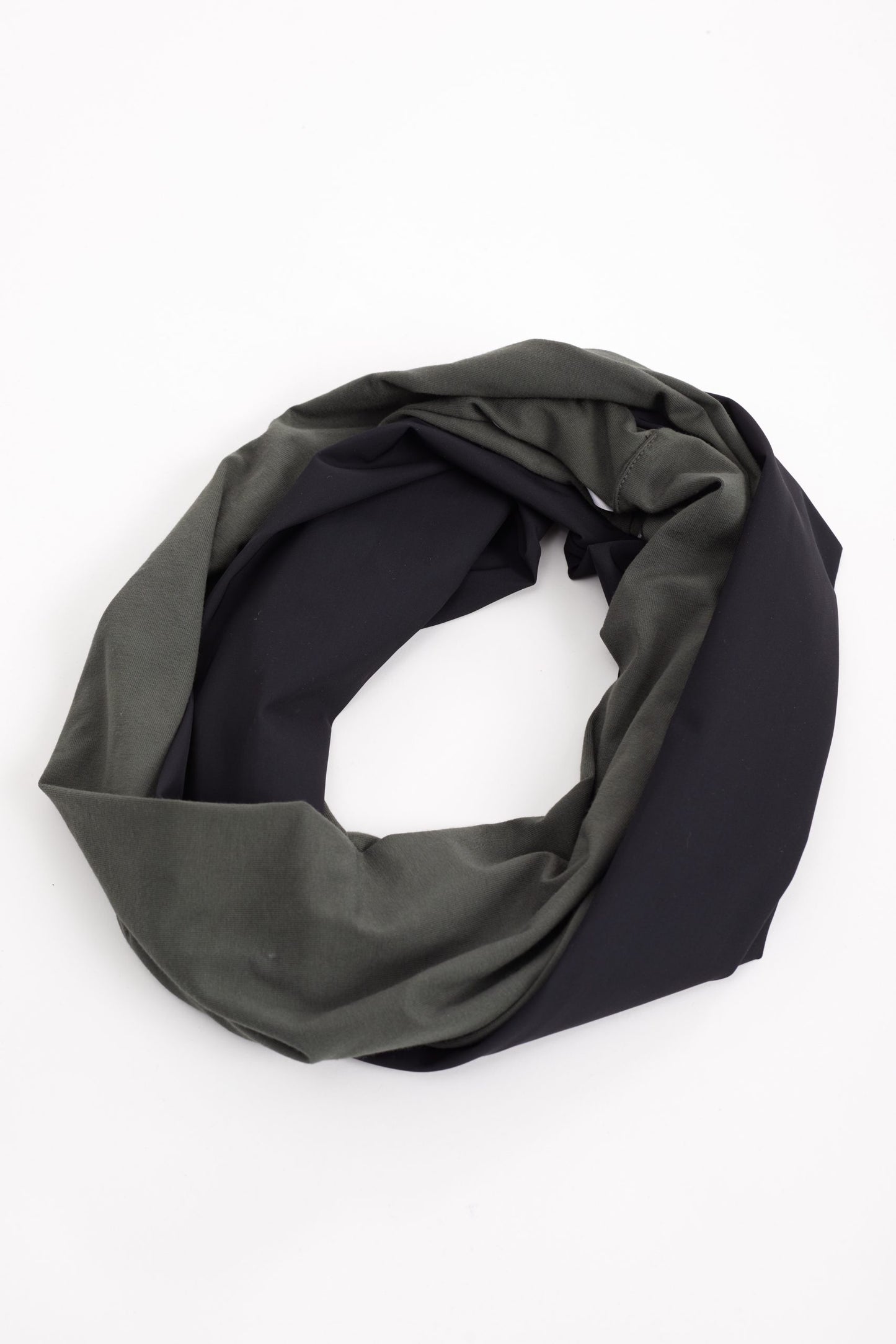 Naya Black/Green Infinity Scarf