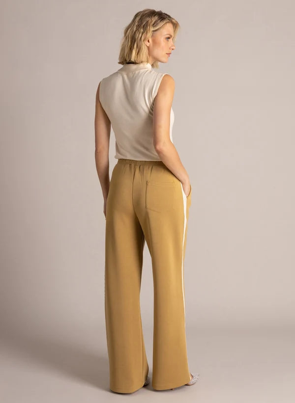 Yest Bobby Essential Sweater - Beige Cream