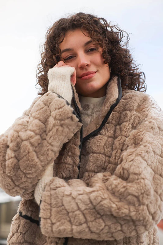 Yest OWY Quinny Coat - Sand/Black